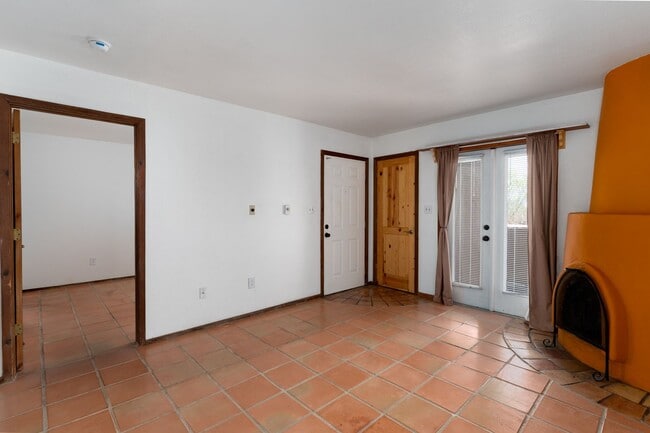 2600 W Zia Rd in Santa Fe, NM - Building Photo - Building Photo