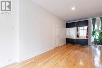 148 Collier St in Toronto, ON - Building Photo - Building Photo