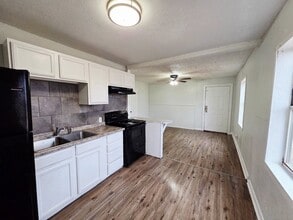 1504 Sycamore St, Unit A in Big Spring, TX - Building Photo - Building Photo