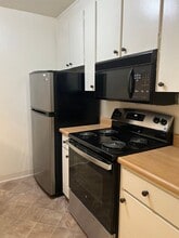 1207 Shelter Creek Ln in San Bruno, CA - Building Photo - Building Photo