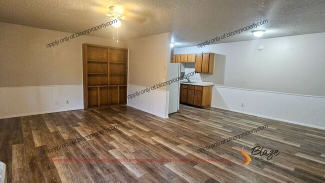 property at 806 N Lincoln St