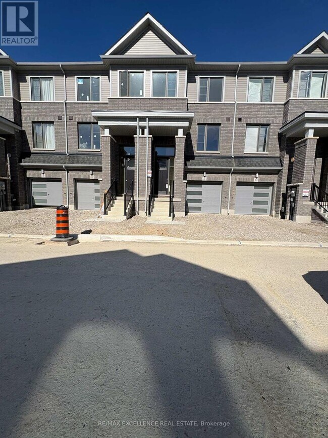 474 Provident Way in Hamilton, ON - Building Photo - Building Photo