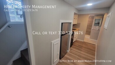 392 Bailey Ct in Akron, OH - Building Photo - Building Photo