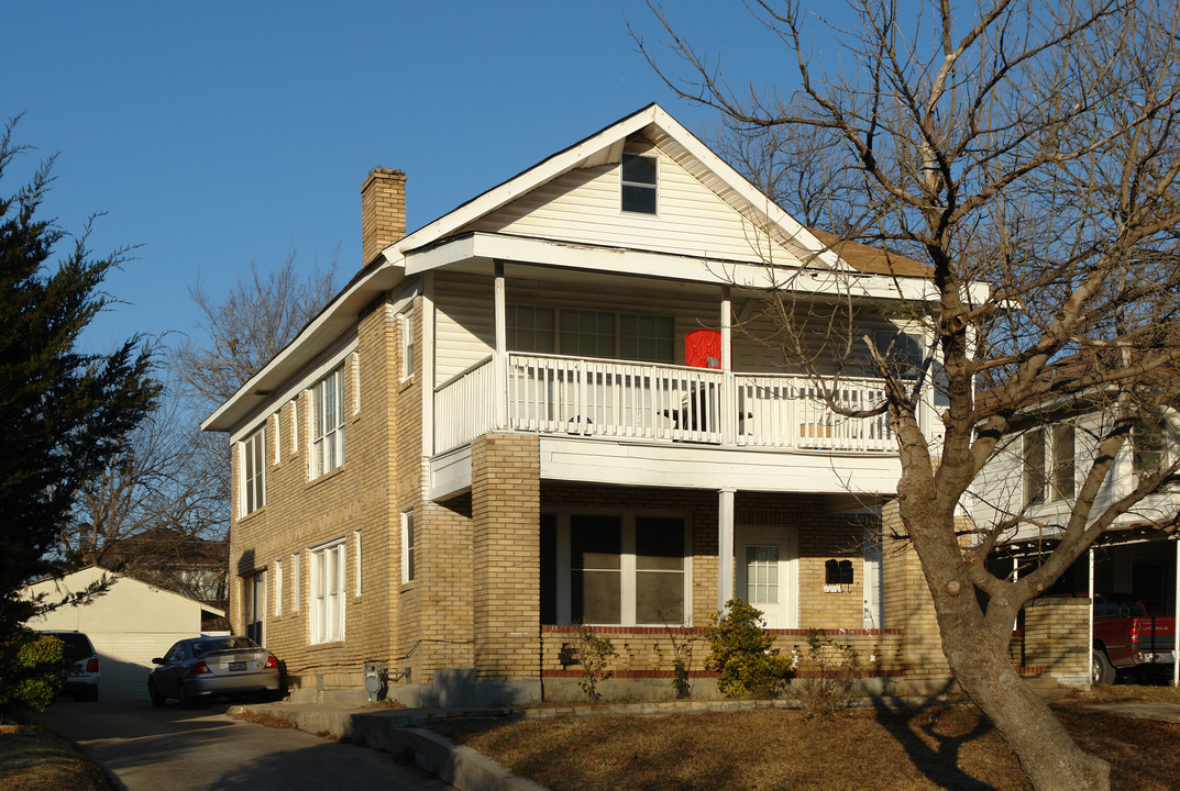 1019 N Madison Ave in Dallas, TX - Building Photo