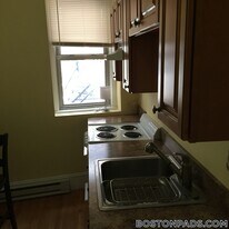55 Park Dr, Unit 4 in Boston, MA - Building Photo
