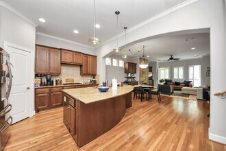 584 Bomar St in Houston, TX - Building Photo - Building Photo