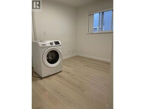 5835 Argyle St in Vancouver, BC - Building Photo - Building Photo
