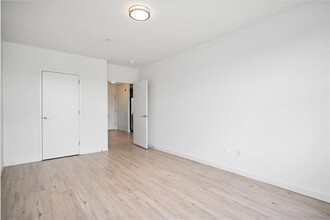 550 Halstead Ave in Harrison, NY - Building Photo - Building Photo