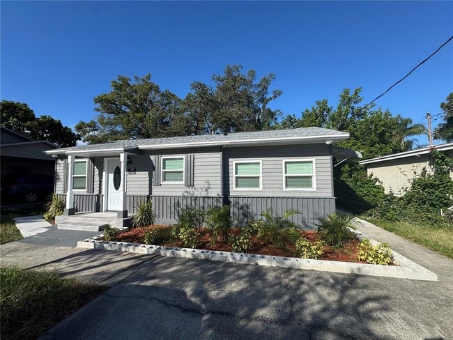 5504 60th Way N in St. Petersburg, FL - Building Photo - Building Photo