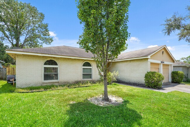 5834 Fallengate Dr in Spring, TX - Building Photo - Building Photo