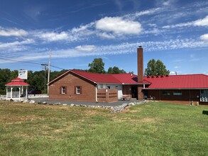 Hilltop Apartments in Rutherfordton, NC - Building Photo - Building Photo