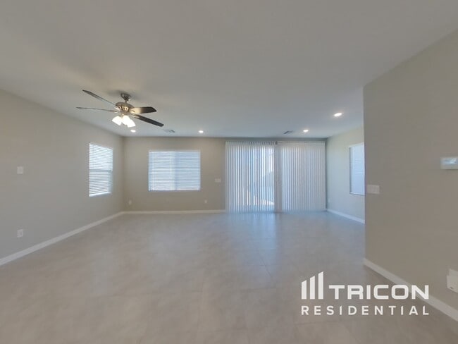 6726 Palmer Crst St in North Las Vegas, NV - Building Photo - Building Photo