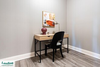 305 Laredo Dr in Cocoa, FL - Foto de edificio - Building Photo