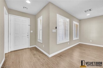 3013 Camino Sereno Ave in Henderson, NV - Building Photo - Building Photo