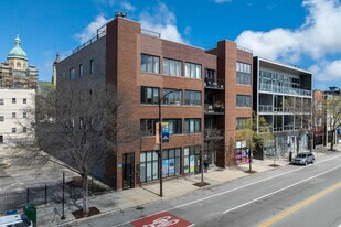 2246-2252 W Chicago Ave in Chicago, IL - Building Photo