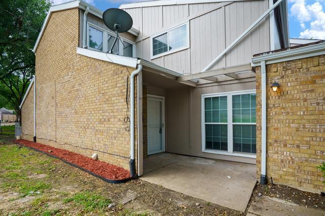 2716 Creekwood Ct in Carrollton, TX - Building Photo - Building Photo