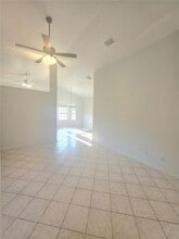 5796 NE 5th Pl in Ocala, FL - Building Photo - Building Photo