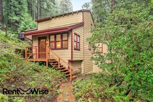 683 Old La Honda Rd in Woodside, CA - Building Photo