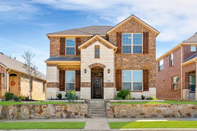 2209 Barx Dr in Little Elm, TX - Foto de edificio