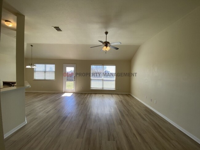 7811 Redbrush in Temple, TX - Building Photo - Building Photo