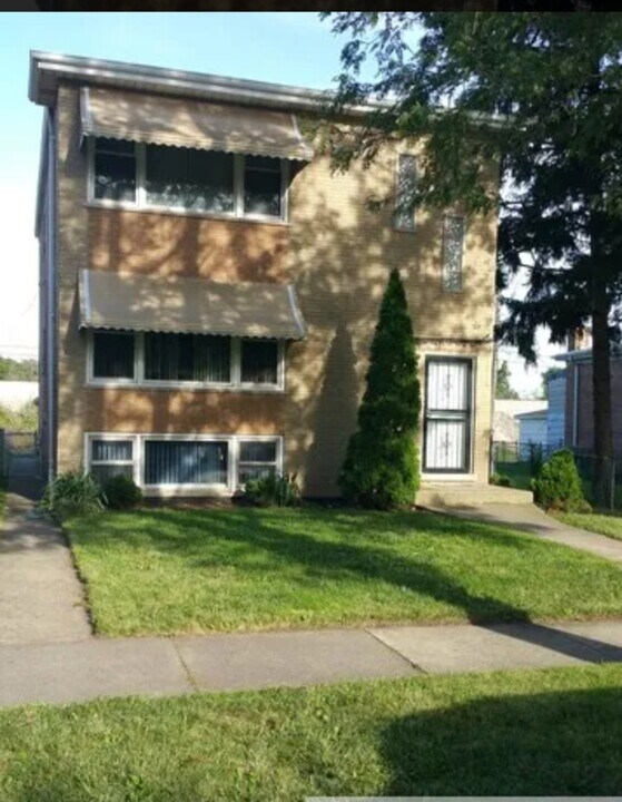 14345 Park Ave in Harvey, IL - Building Photo