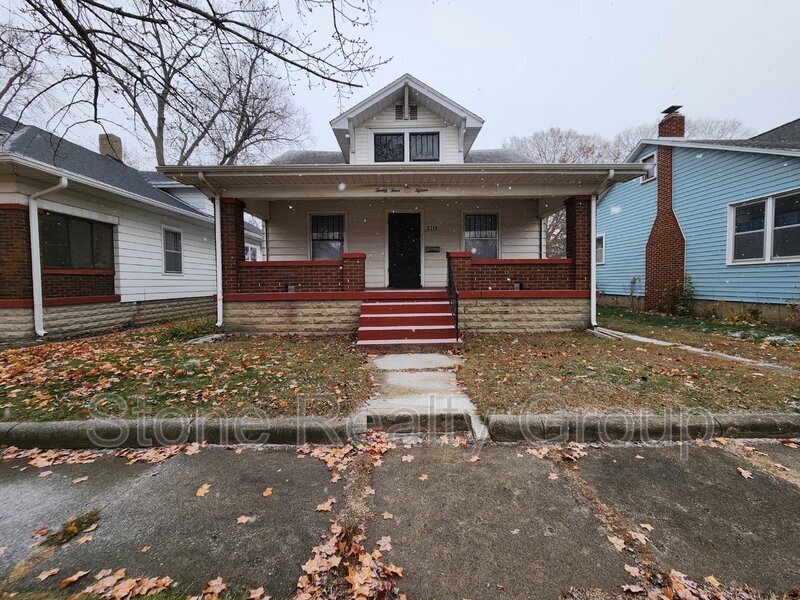 2415 N 11th St in Terre Haute, IN - Foto de edificio