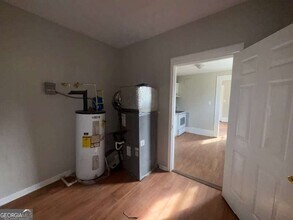 115 W Tinsley St in Griffin, GA - Building Photo - Building Photo