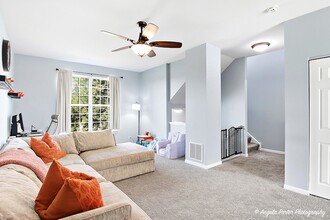 1477 Sedgewood Ct in Round Lake, IL - Building Photo - Building Photo