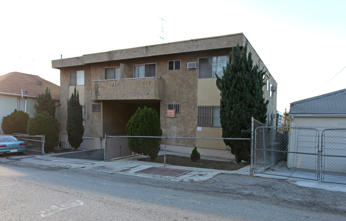 710-712 Bernard St in Los Angeles, CA - Foto de edificio