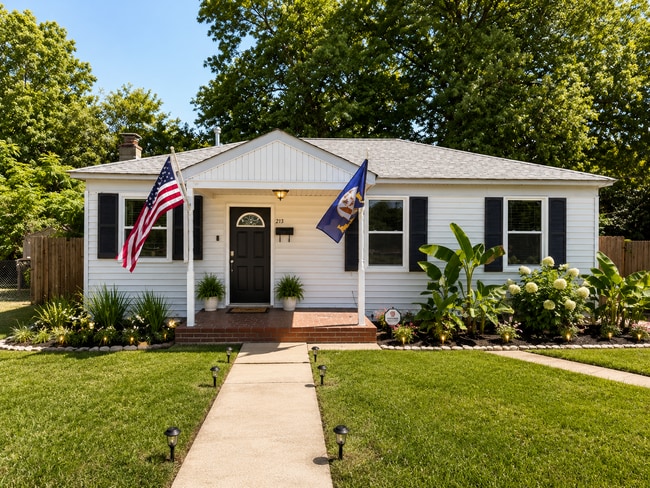 213 Beacon Rd