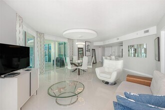 200 Sunny Isles Blvd, Unit 2-1204 in Sunny Isles Beach, FL - Building Photo - Building Photo