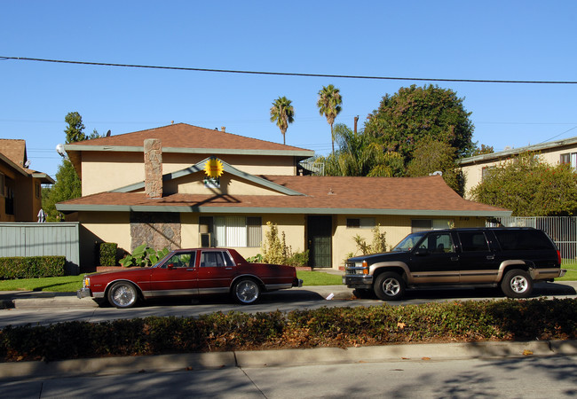 2149 N Towne Ave in Pomona, CA - Building Photo - Building Photo