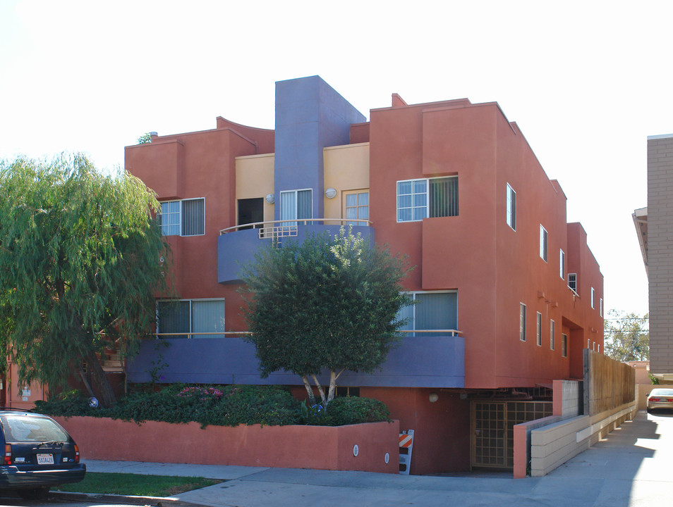 615 N Hayworth Ave in Los Angeles, CA - Building Photo