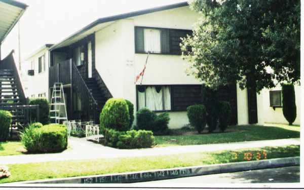 138-144 N Grandview Ave in Covina, CA - Foto de edificio - Building Photo