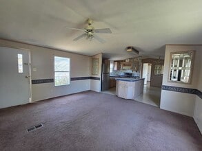 106 Clark St in Ingram, TX - Building Photo - Building Photo