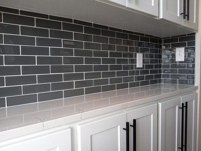 33 Shannon St, Unit 3 in Boston, MA - Building Photo - Building Photo