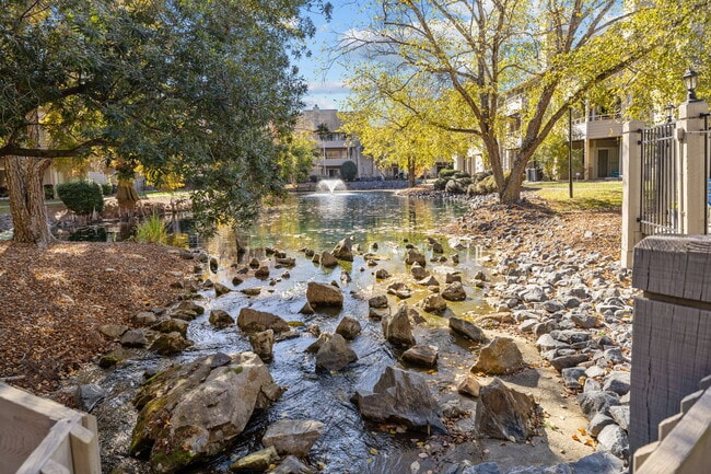 2505 Stockbridge Dr in Charlotte, NC - Building Photo - Building Photo