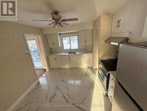 10733 Sixth Line in Halton Hills, ON - Building Photo - Building Photo