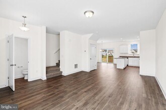 3807 Castle Dr in Dover, PA - Building Photo - Building Photo