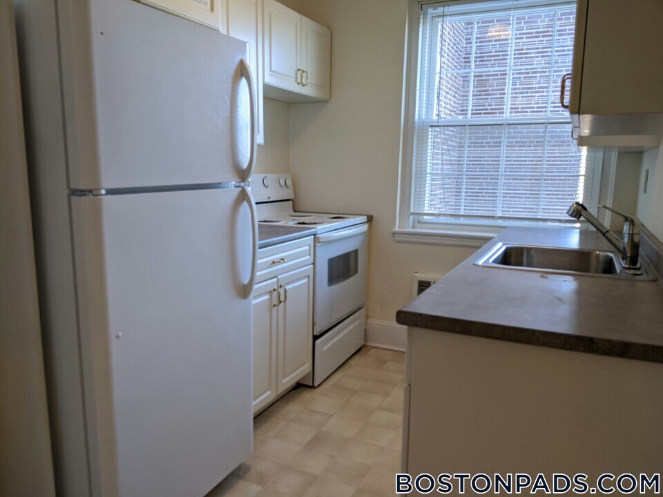 550 Belmont St in Watertown, MA - Building Photo