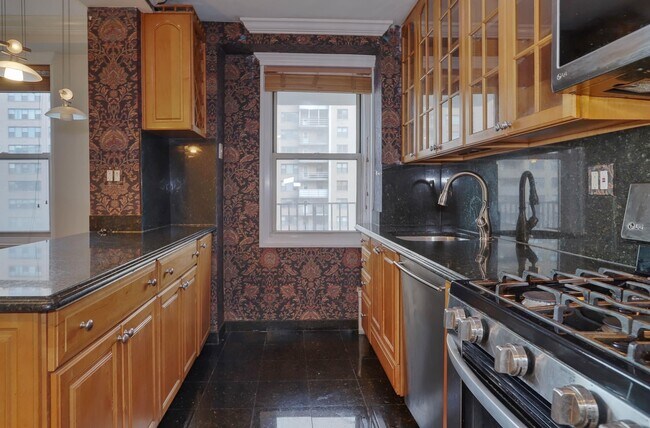 225 St Pauls Ave in Jersey City, NJ - Building Photo - Building Photo