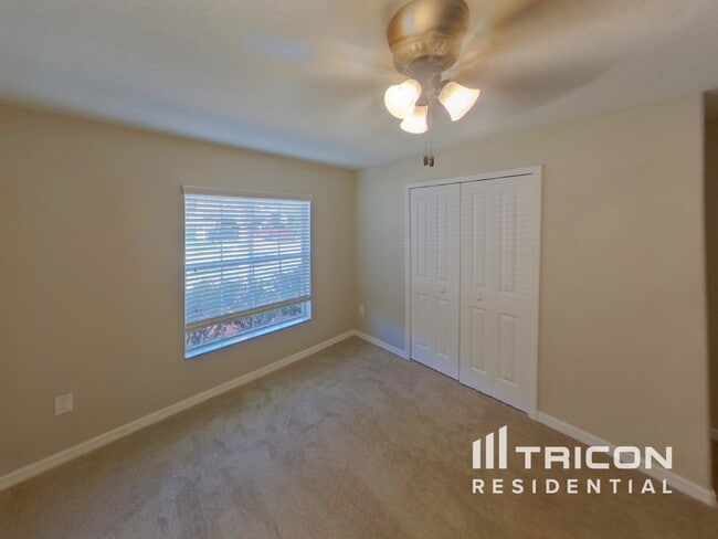 10923 Rainbow Pyrite Dr in Wimauma, FL - Building Photo - Building Photo