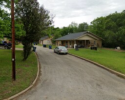 1008 James Ct, Unit 1008 james ct in Jacksonville, TX - Building Photo