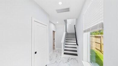 3415 Daphne St in Houston, TX - Building Photo - Building Photo