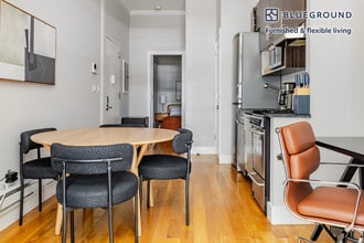 515 W 47th St in New York, NY - Building Photo - Building Photo