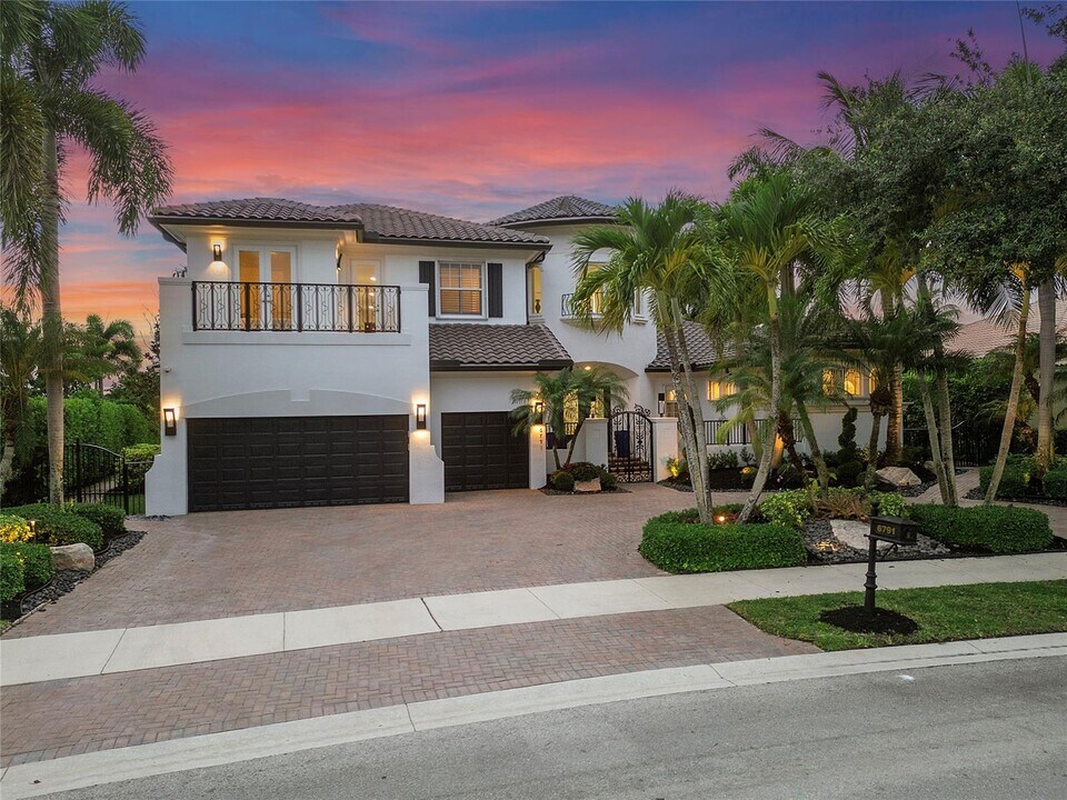 6791 NW 117th Ave in Parkland, FL - Foto de edificio