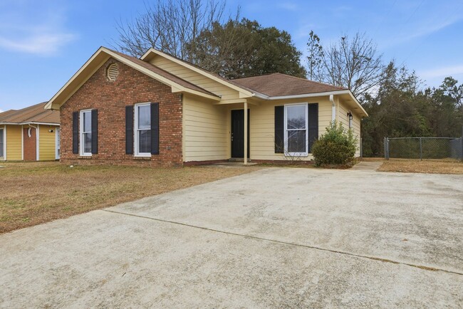 5766 Spanish Oak Dr in Columbus, GA - Building Photo - Building Photo