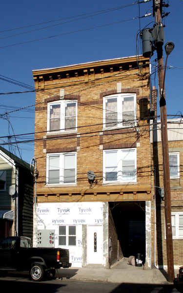 9 N 3rd St in East Newark, NJ - Building Photo