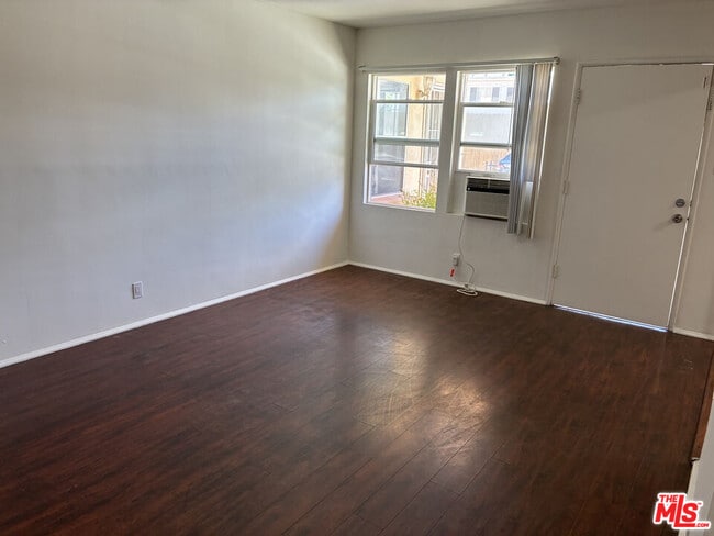 property at 15943 Victory Blvd