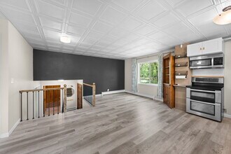 32324 Evergreen St NW in Cambridge, MN - Building Photo - Building Photo